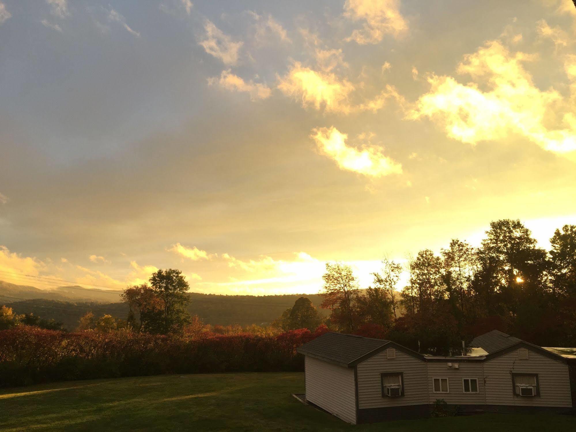 Harwood Hill Motel Bennington Dış mekan fotoğraf